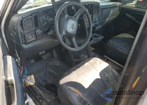 1999 Chevrolet Silverado C1500 from USA, damaged, VIN 1GCEC14W9XE200521